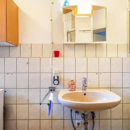 2 Zimmerwohnung In 88099 Ab 2 Uebernachtungen דירה